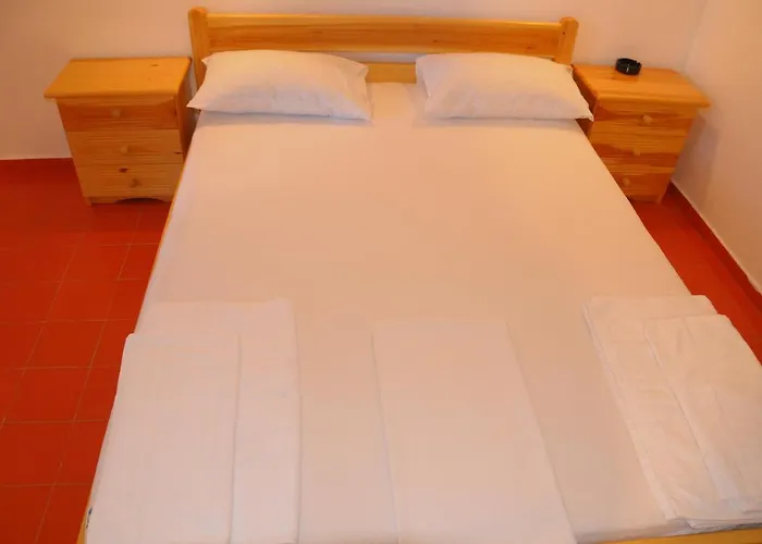 Guest house Chalikias 3*