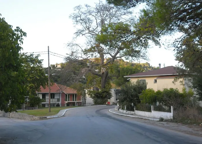 Chalikias Guest house Asprogerakata
